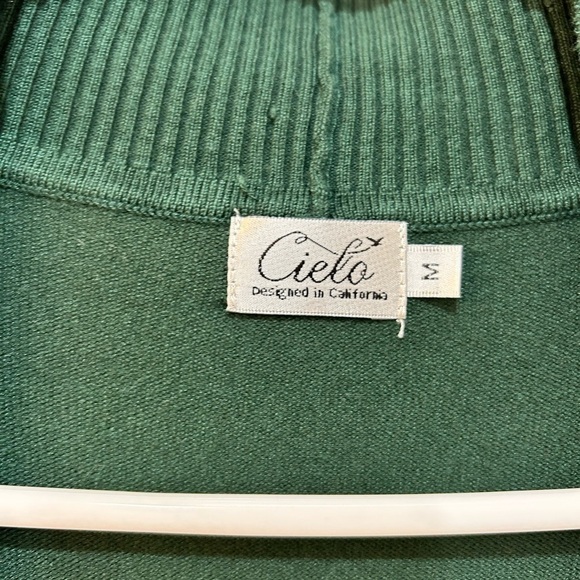 Women's Holiday Green Cardigan Light Weight Open Front With Pockets Size M - Picture 3 of 6